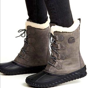 Sorel Out N About Boots Tall Size 8